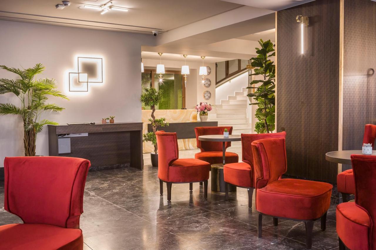 Royalty Hotel Atene Esterno foto