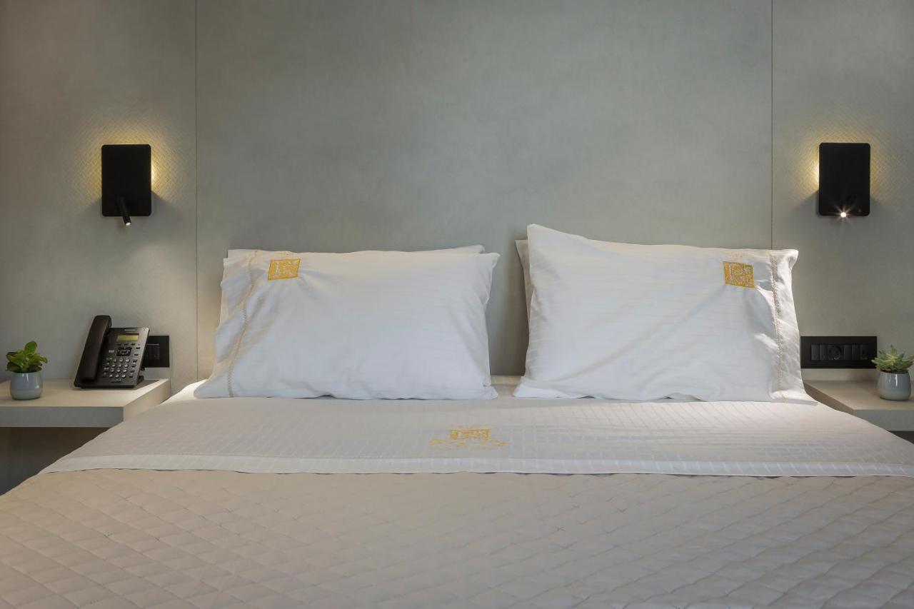 Royalty Hotel Atene Esterno foto