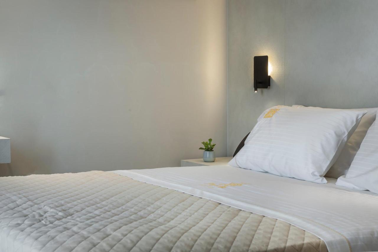 Royalty Hotel Atene Esterno foto