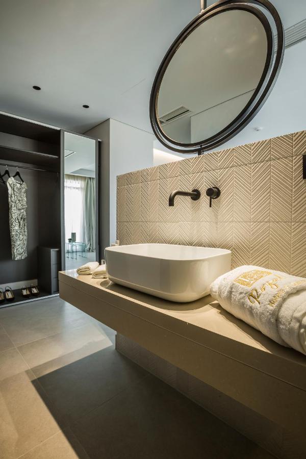 Royalty Hotel Atene Esterno foto