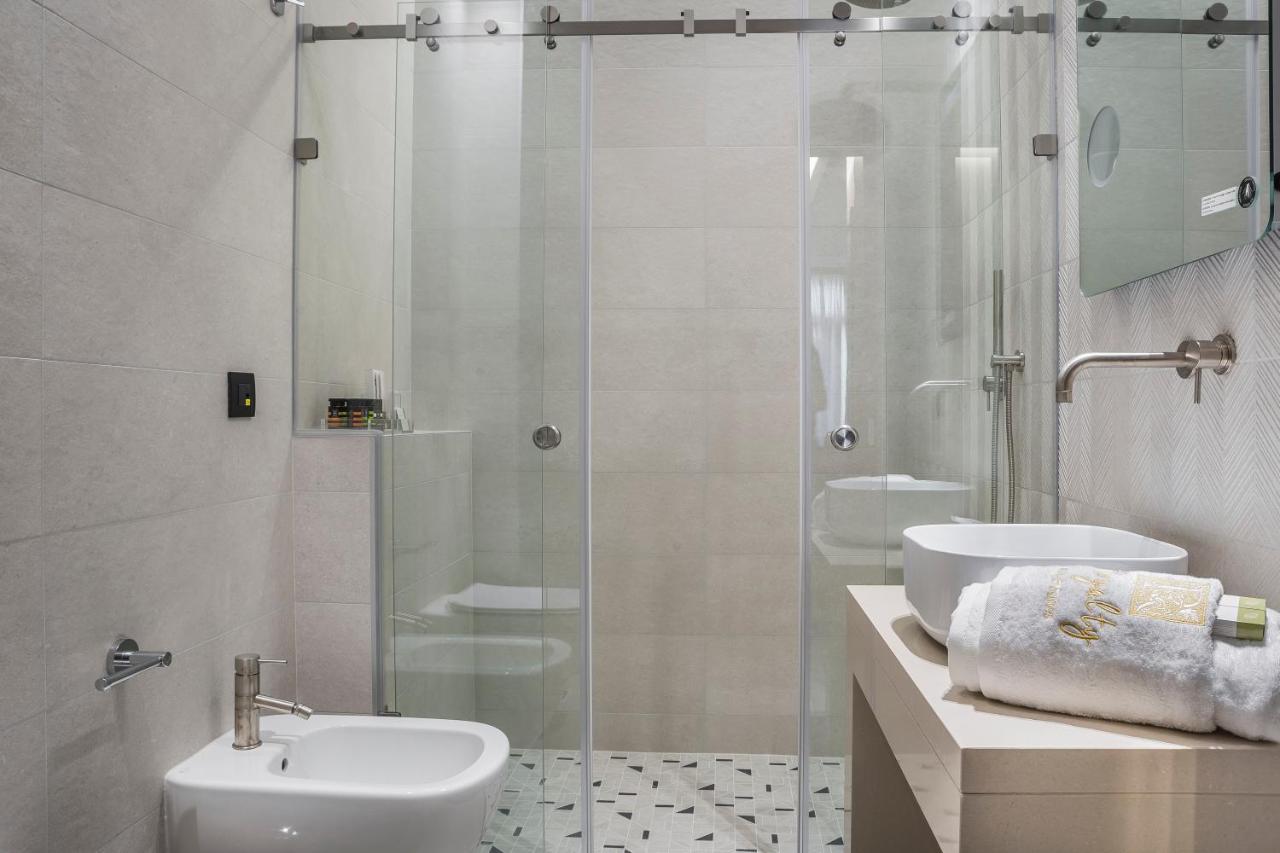 Royalty Hotel Atene Esterno foto