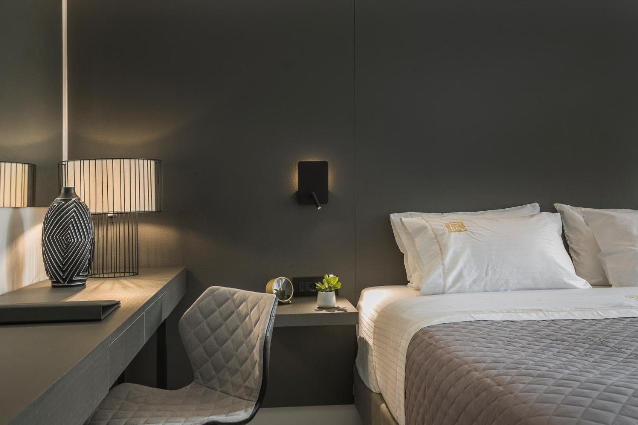 Royalty Hotel Atene Esterno foto