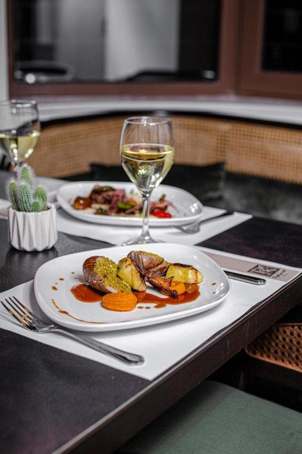 Royalty Hotel Atene Esterno foto
